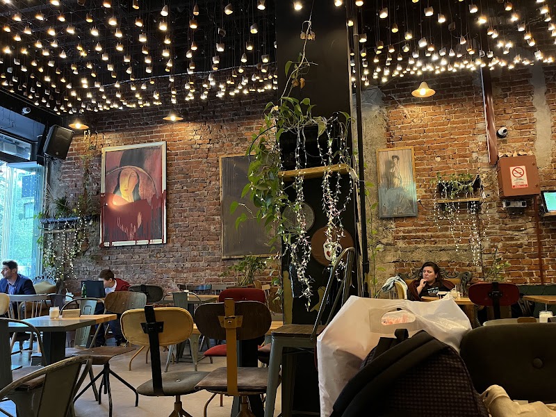 Half & Half Café