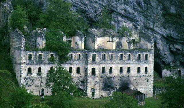 Vazelon Monastery