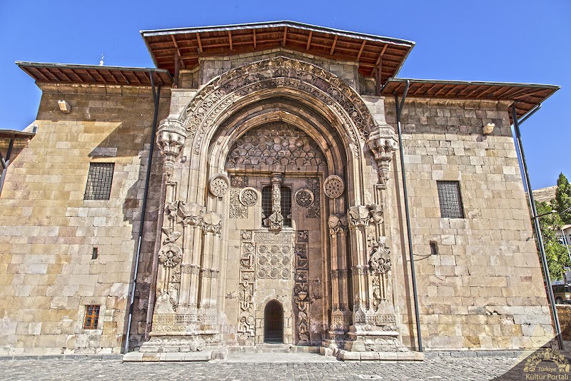 Divriği Ulu Camii ve Darüşşifası