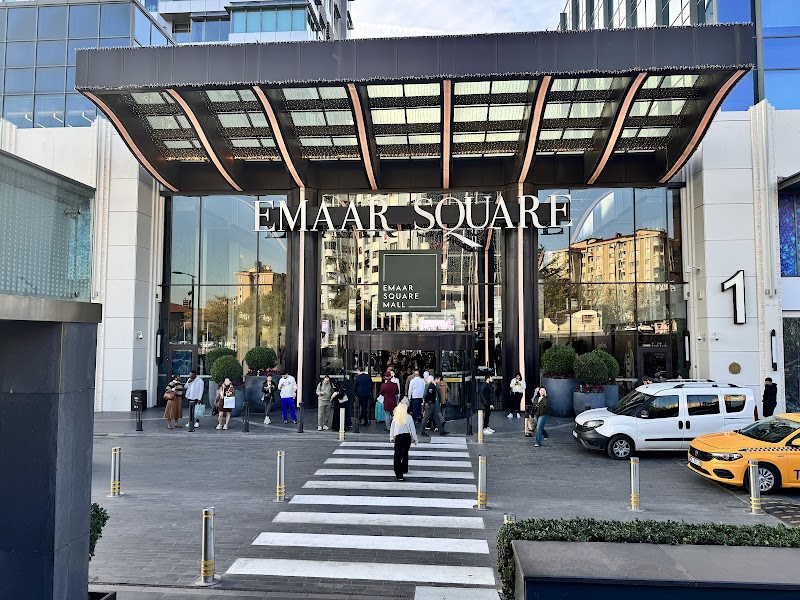 Emaar Square Einkaufszentrum