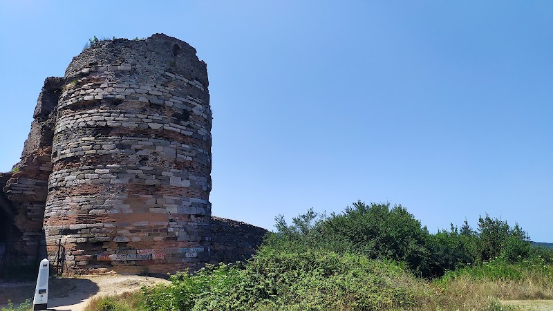 Yoros Castle