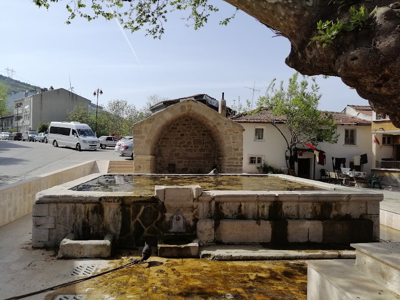 Topuklu Çeşmesi