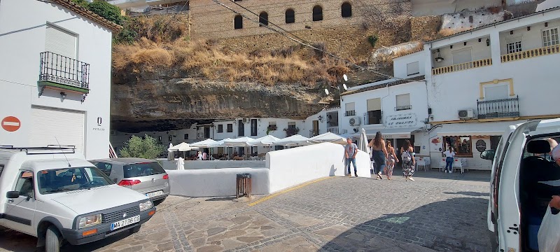 Setenil de las Bodegas