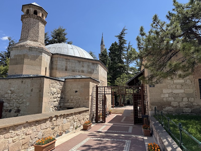Kurşunlu Cami ve Külliyesi