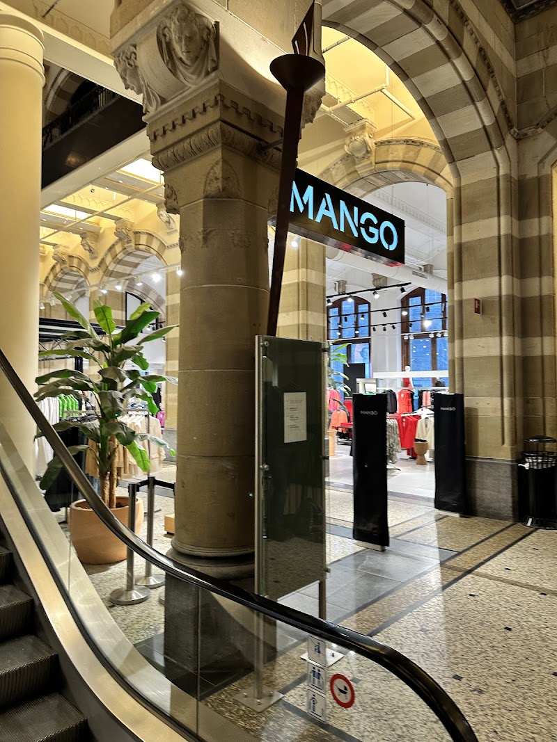 Magna Plaza