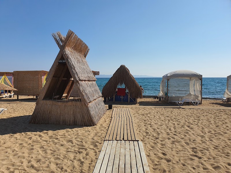 Uzunkum Beach