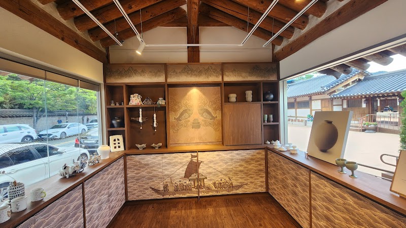 MyeongWol complex cultural space