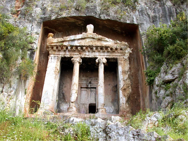 Amintas Kaya Mezarları
