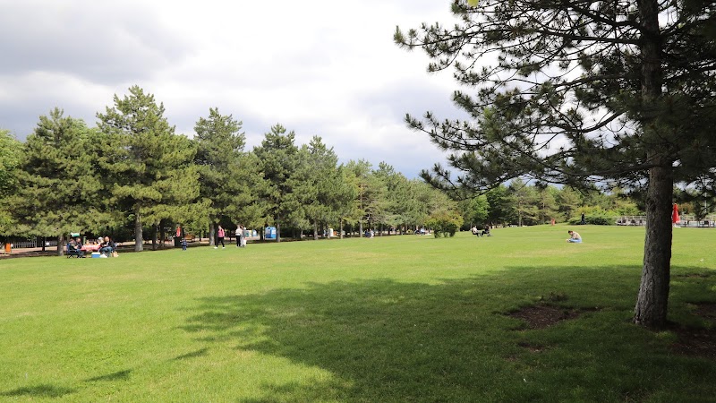 Ahlatlıbel Atatürk Parkı