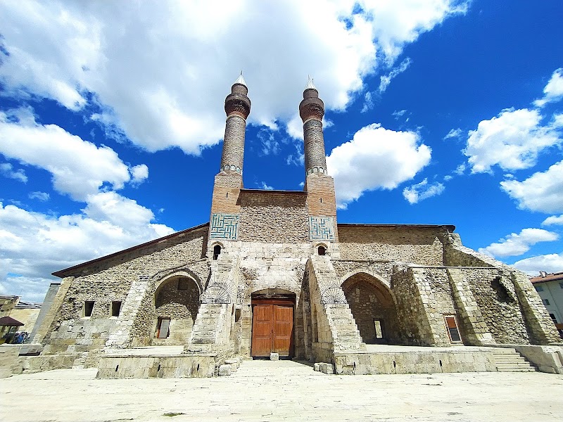 Çifte Minareli Medrese
