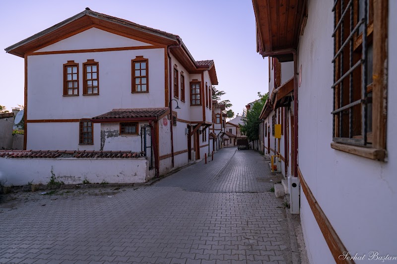 Tarihi Vezirköprü Evleri