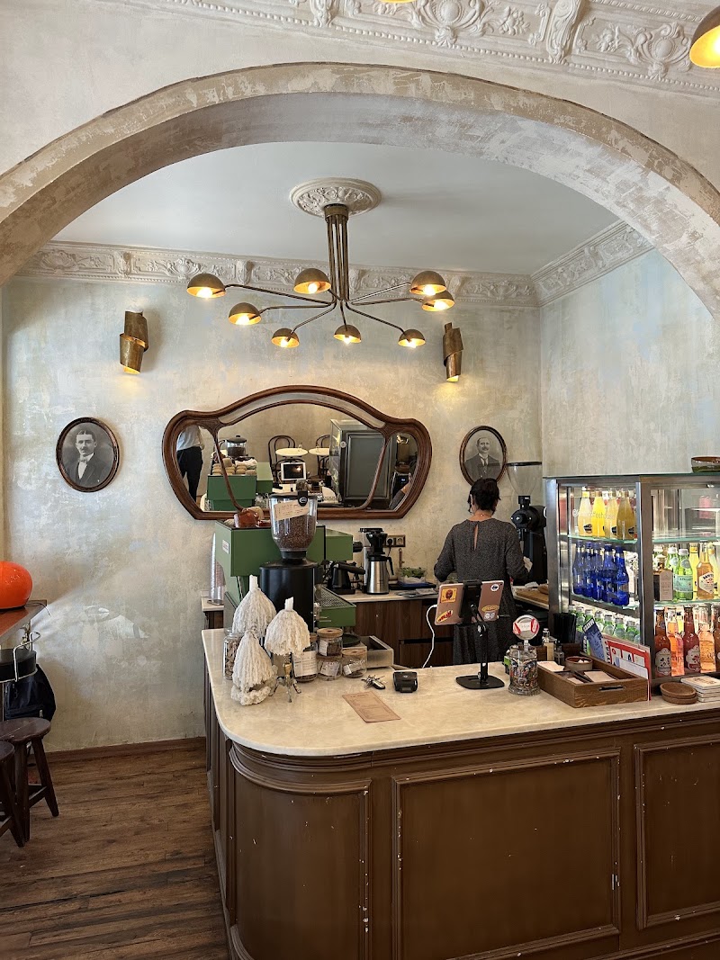 Le Oba Coffee House