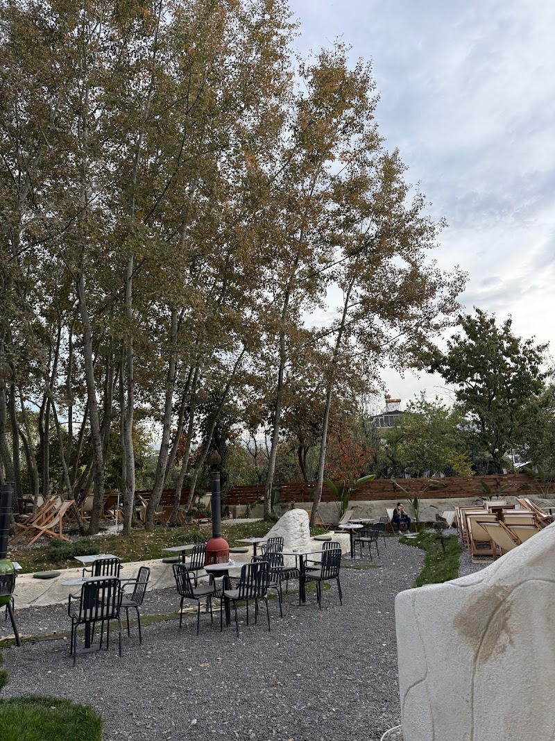 Serenita17 Coffee Garden