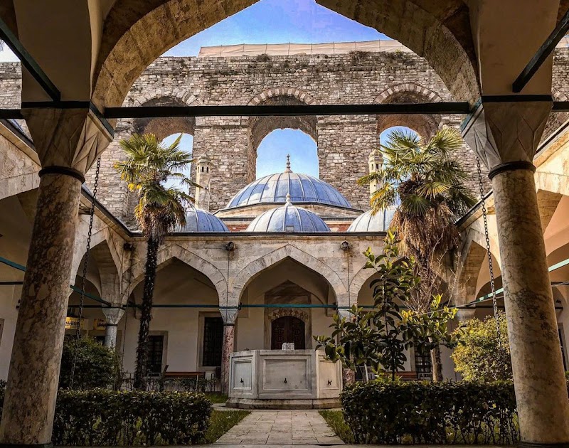 Gazanfer Ağa Medresesi