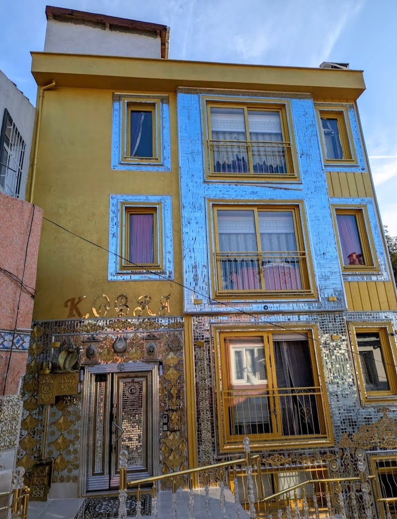 KOBRA MURAT'ın EVİ ALTIN KAPLAMA