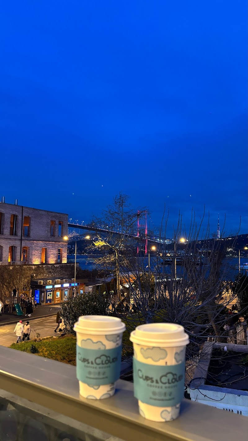 Cups & Clouds Coffee Ortaköy
