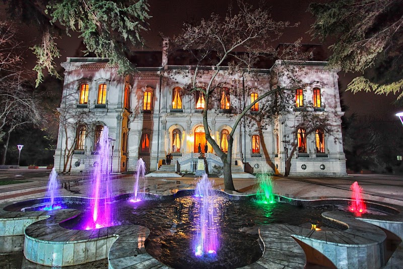 Adile Sultan Kasrı Öğretmenevi ve Akşam Sanat Okulu