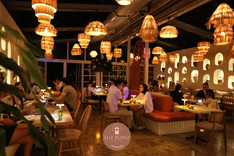 Luz Bono Coffee & Food