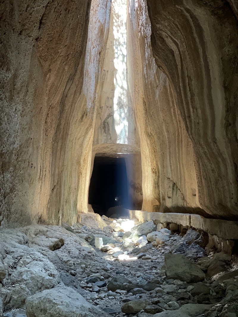 Vespasianus Titus Tunnel