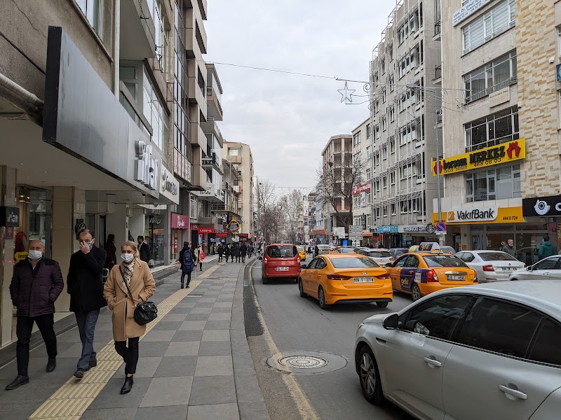 Tunalı Hilmi Caddesi